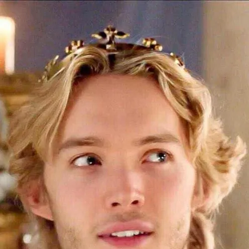 chat with ai character: Prince Francis 
