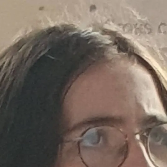 chat with ai character: lorna