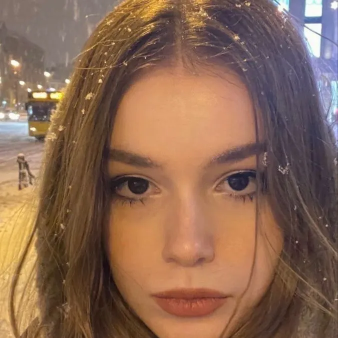 chat with ai character: Ksenia Kuznetsov
