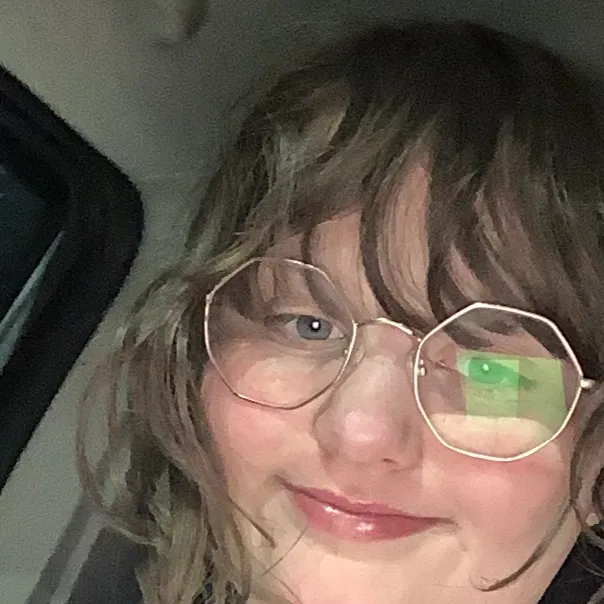 chat with ai character: Loren 3.0