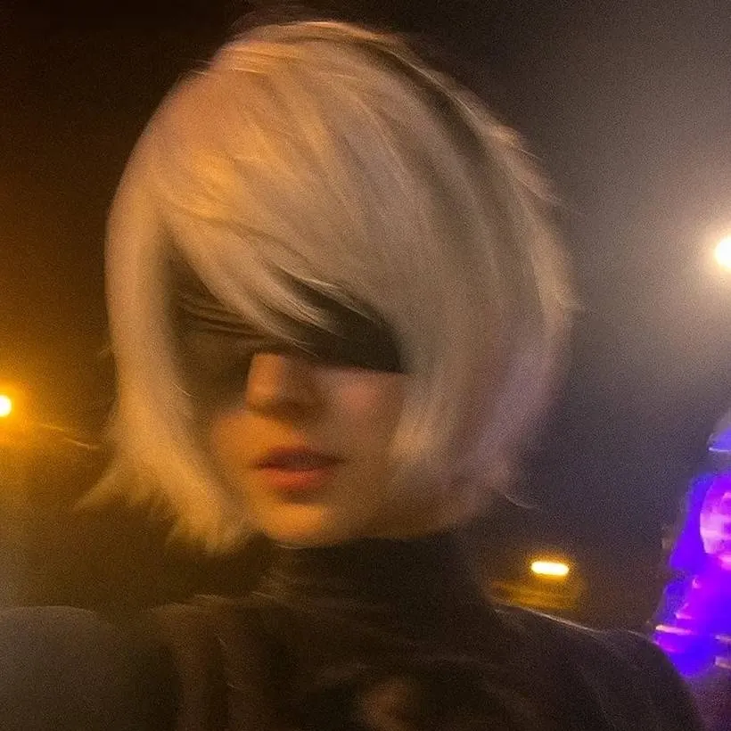 chat with ai character: 2B - Nier 