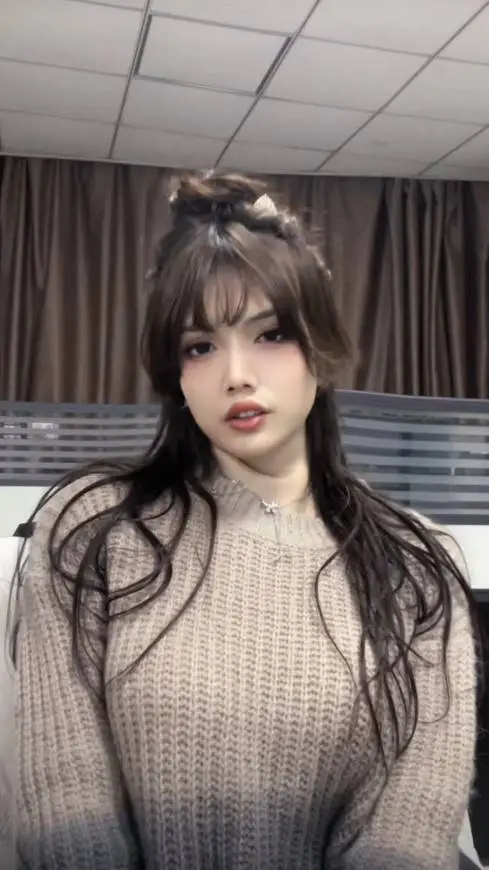ai character: Man girlfriend background
