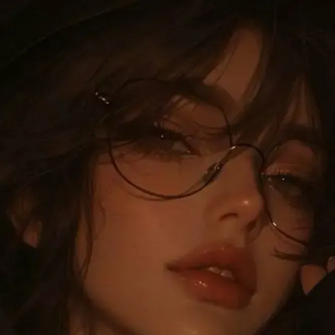 chat with ai character: ~•Maddie•~