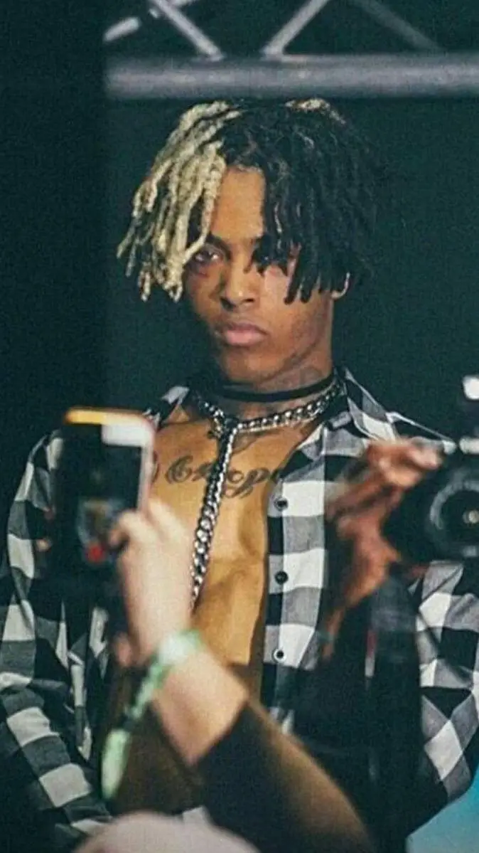 ai character: xxxtentacion  background