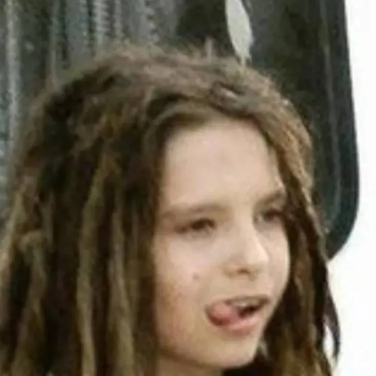 chat with ai character: Young tom kaulitz 