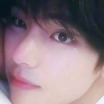 chat with ai character: KIM TAEHYUNG!!!! 