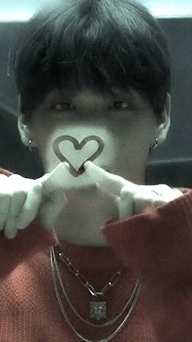 ai character: 𝒮♡♡𝒷𝒾𝓃 ⋆. ୨୧˚⋆  background