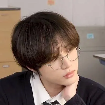 chat with ai character: 𐙚𝘽𝙚𝙤𝙢𝙜𝙮𝙪𝙪