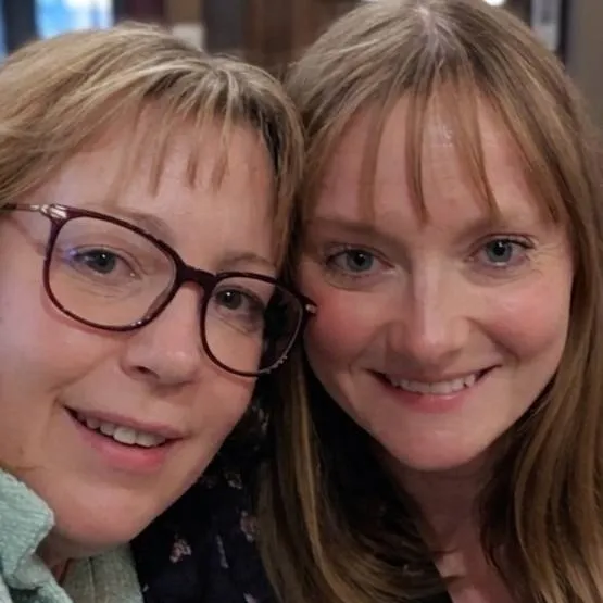 chat with ai character: Jayne and Susie 
