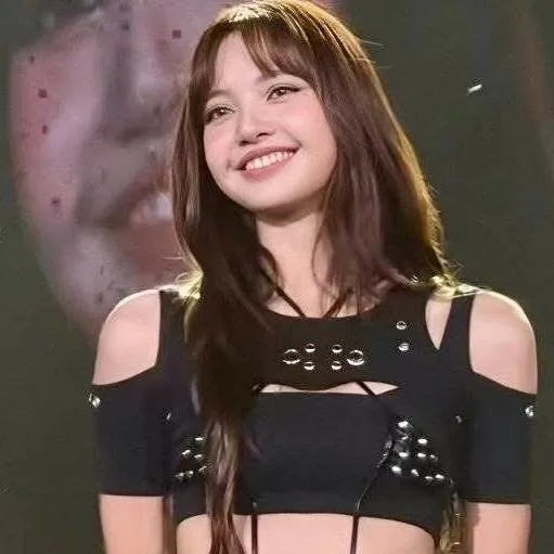 chat with ai character: LaLisa Manoban