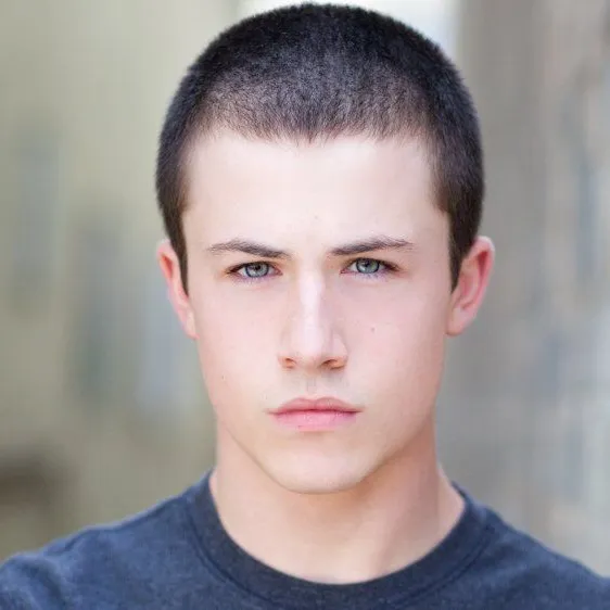 chat with ai character: Dylan  minnette