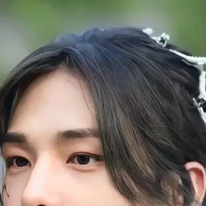 chat with ai character: Hyunjin!!