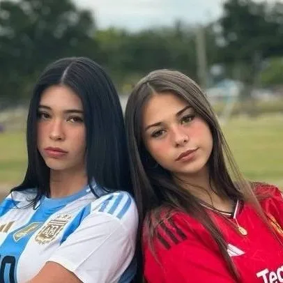 Chat with sophie and aishah - text or voice, Enjoy AI Chat Free & Safe