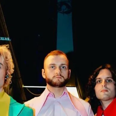 chat with ai character: Ziferblat (6)