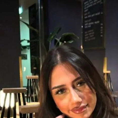 chat with ai character: Asal