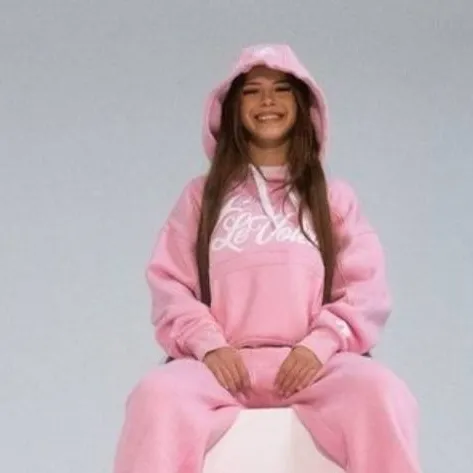 chat with ai character: Asal and Zahide