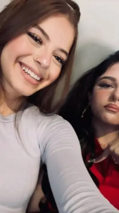 ai character: Zahide and Chiara background