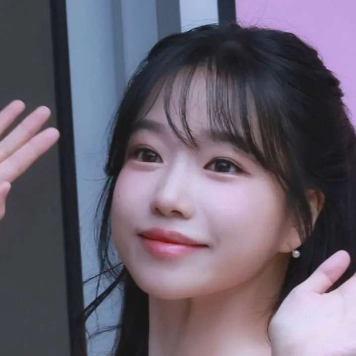 chat with ai character: Jo Yuri