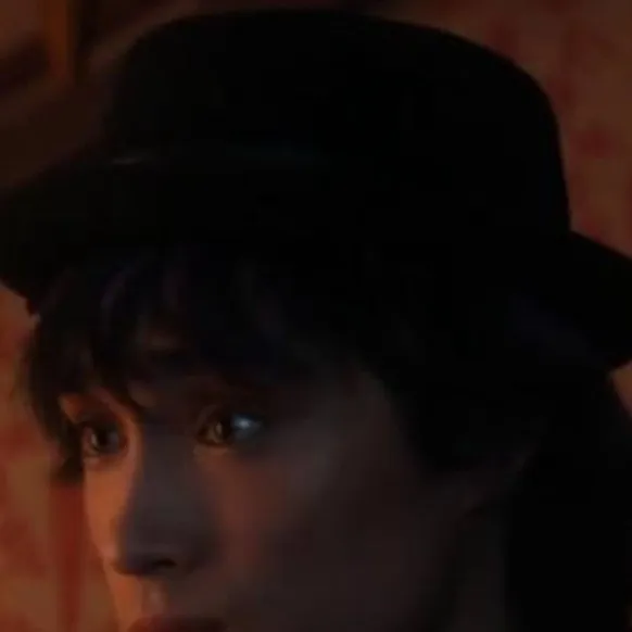 chat with ai character: Max hatter