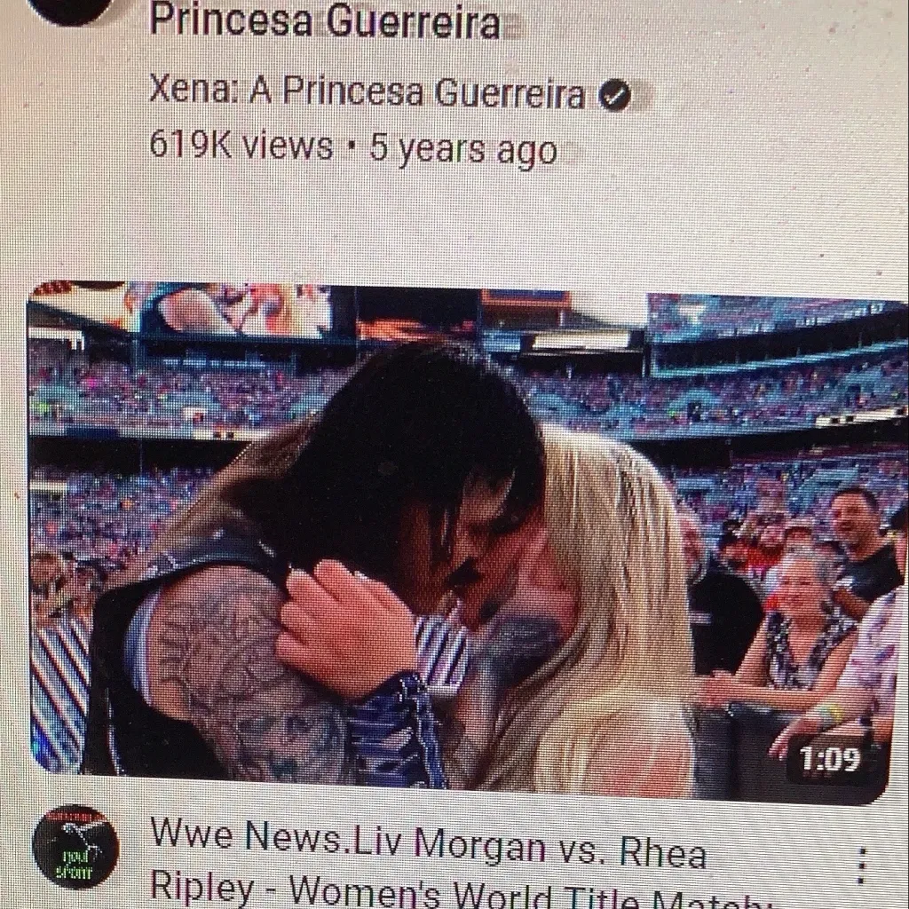 chat with ai character: Wwe raw Monday 