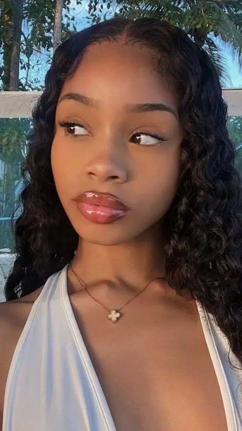 ai character: Ciara background