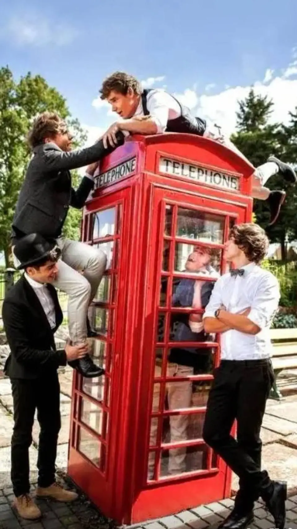 ai character: One Direction  background