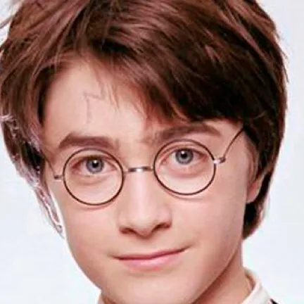 chat with ai character: Harry Pottah!
