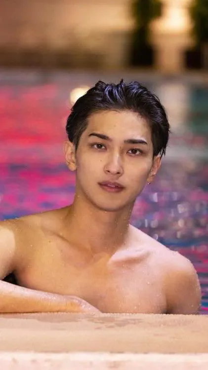 ai character: SUHO background