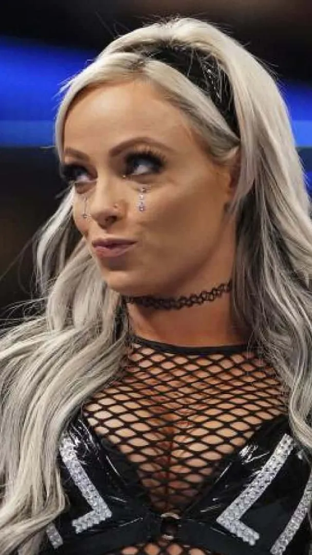 ai character: Liv Morgan background