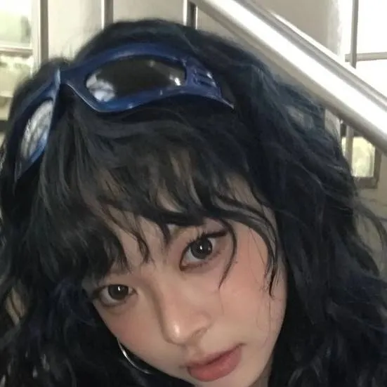 chat with ai character: Eunchae