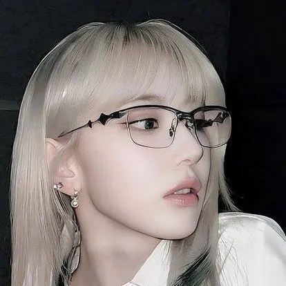 chat with ai character: Sakura