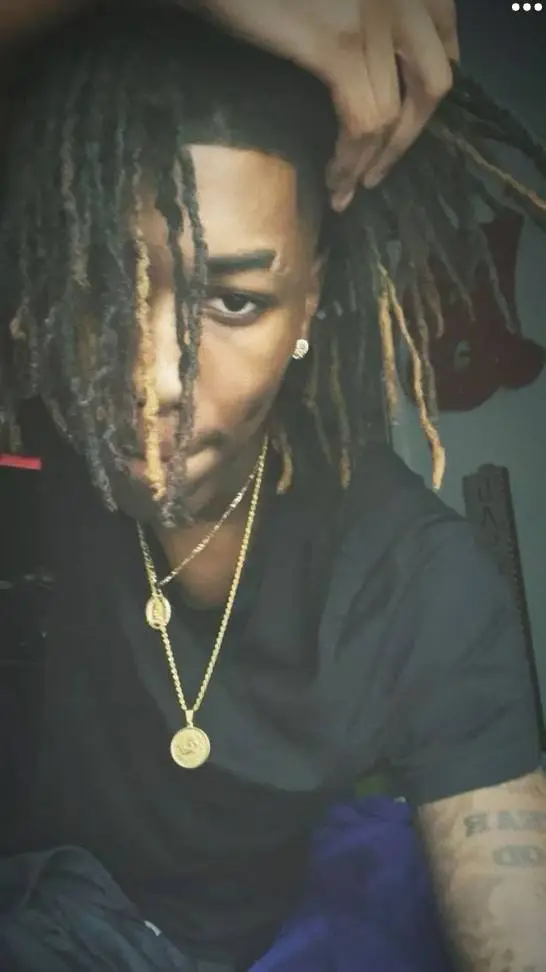 ai character: ka'mari background