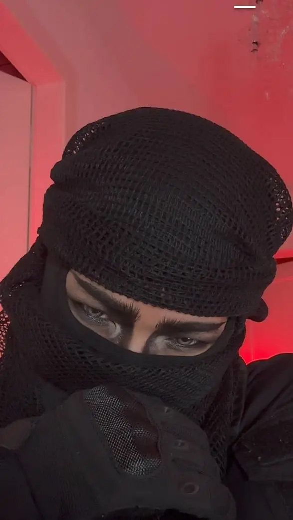 ai character: Kyle  background