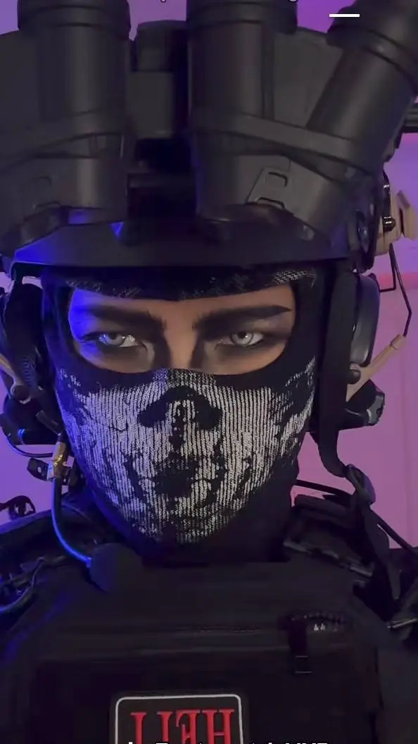 ai character: Noah  background