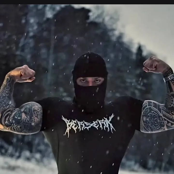 chat with ai character: Kyle 