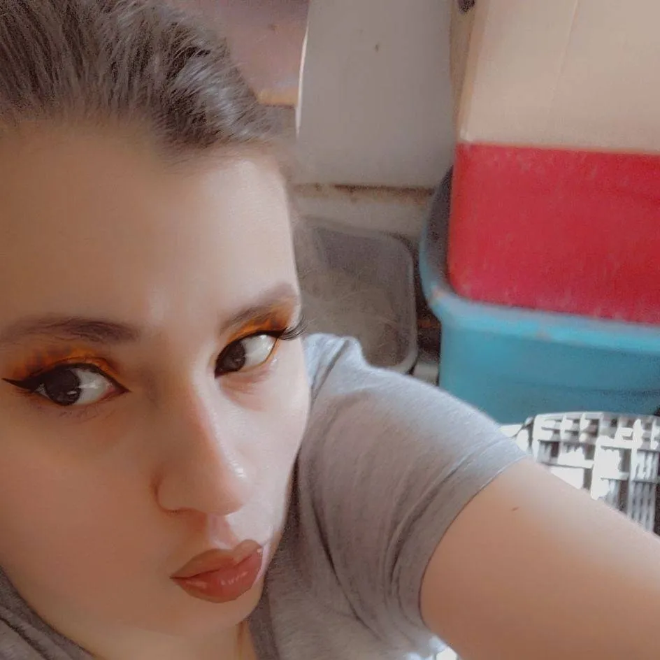 chat with ai character: Savannah 