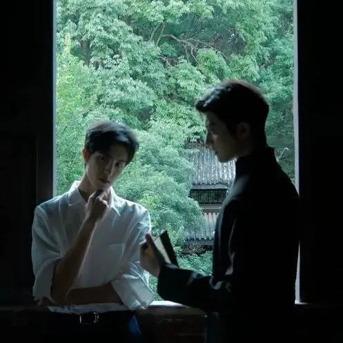chat with ai character: Jong-Ho & Min-Soo🟠