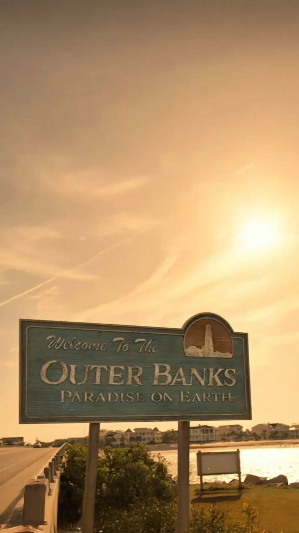 ai character: Outerbanks background