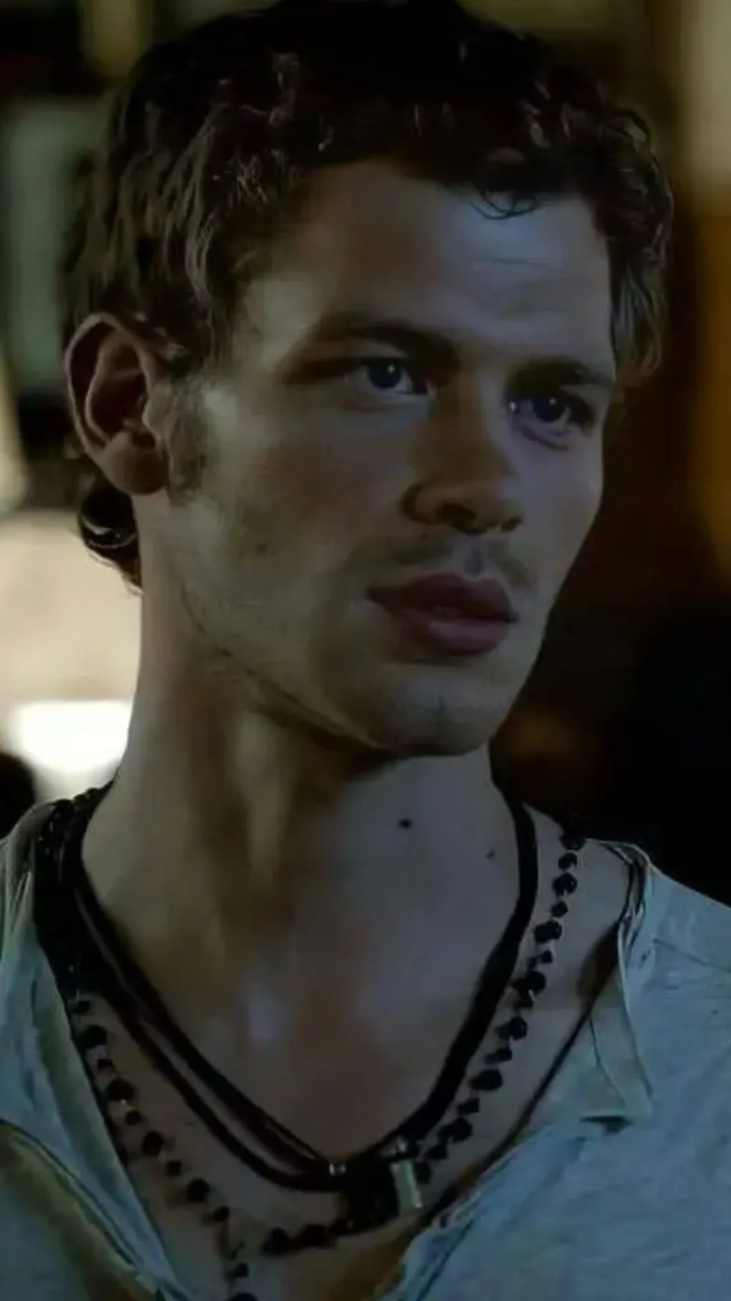 ai character: Klaus Mikaelson background