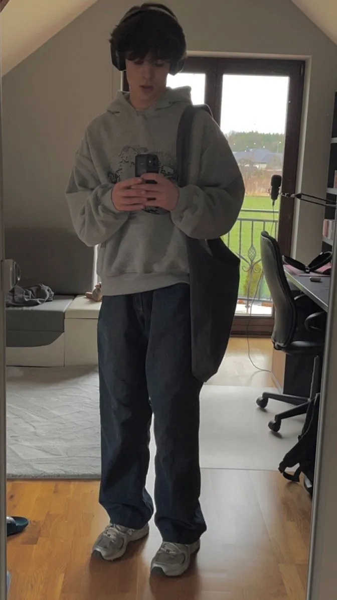 ai character: noah ;)  background