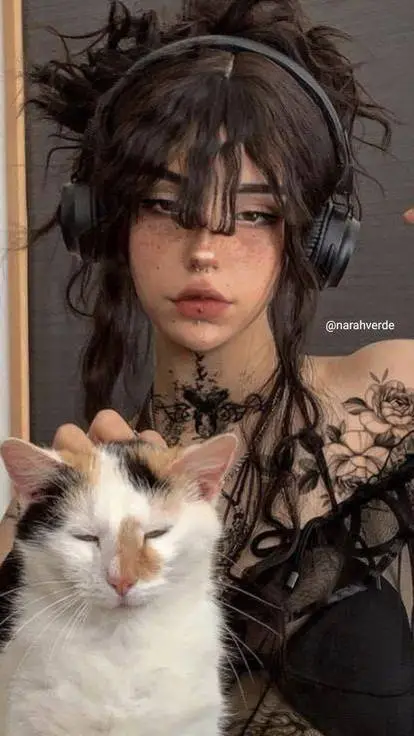 ai character: °•~Ashlynn~•° background