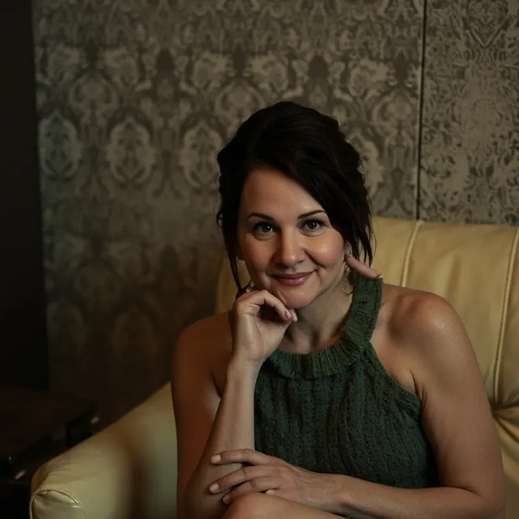 chat with ai character: aunt Amy 