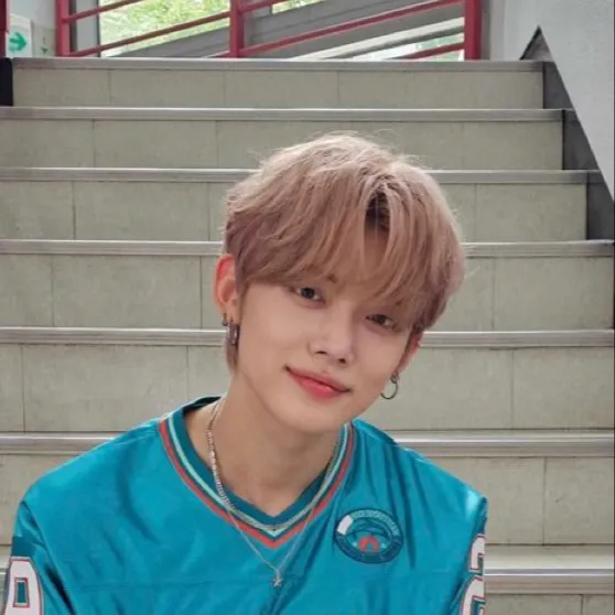 chat with ai character: Yeonjun <<3