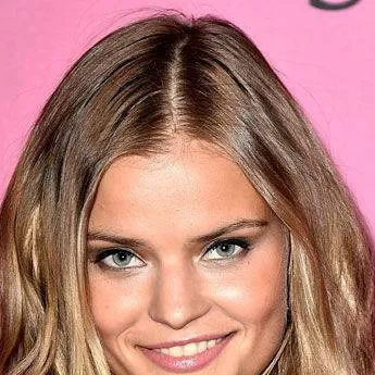 chat with ai character: Kate Grigorieva