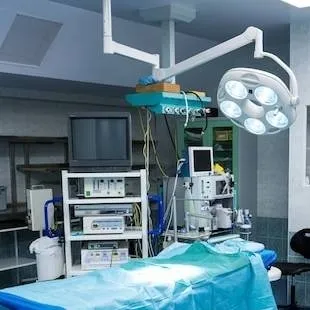 chat with ai character: Surgeon Simulator