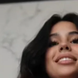 chat with ai character: Reiniittaa