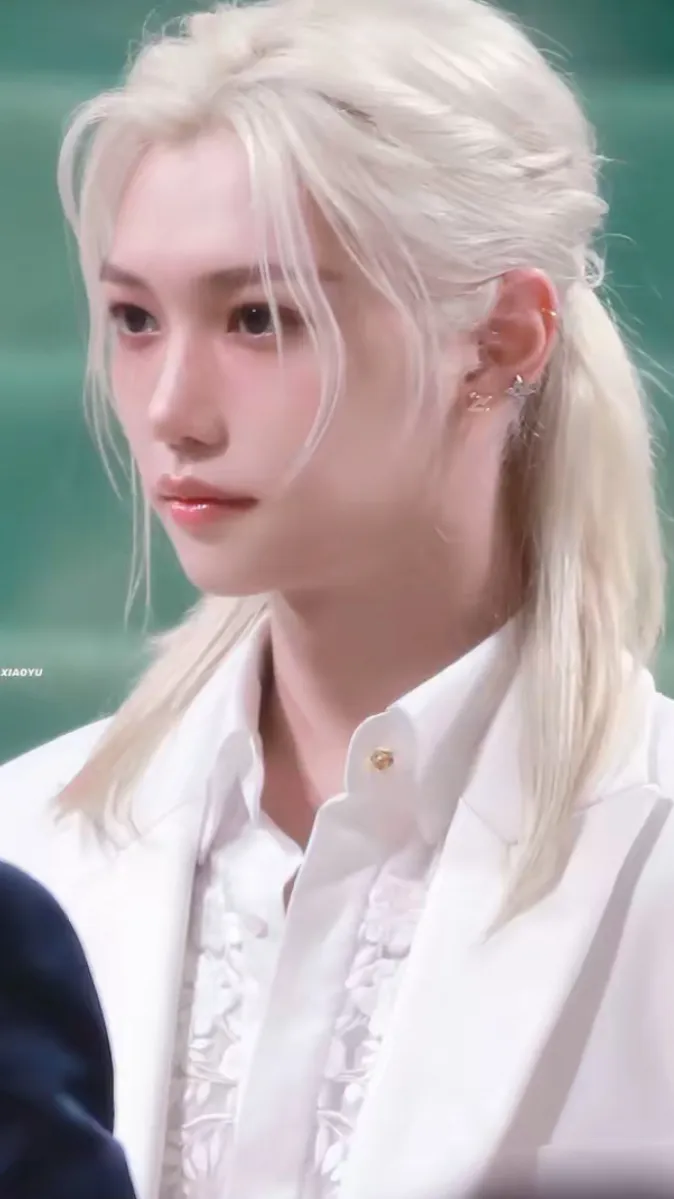 ai character: Felix background