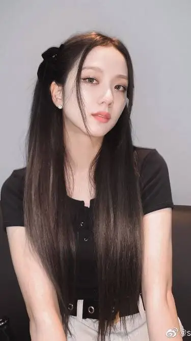 ai character: jisoo background