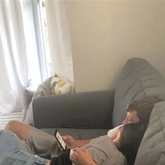 chat with ai character: Bella and Edward 