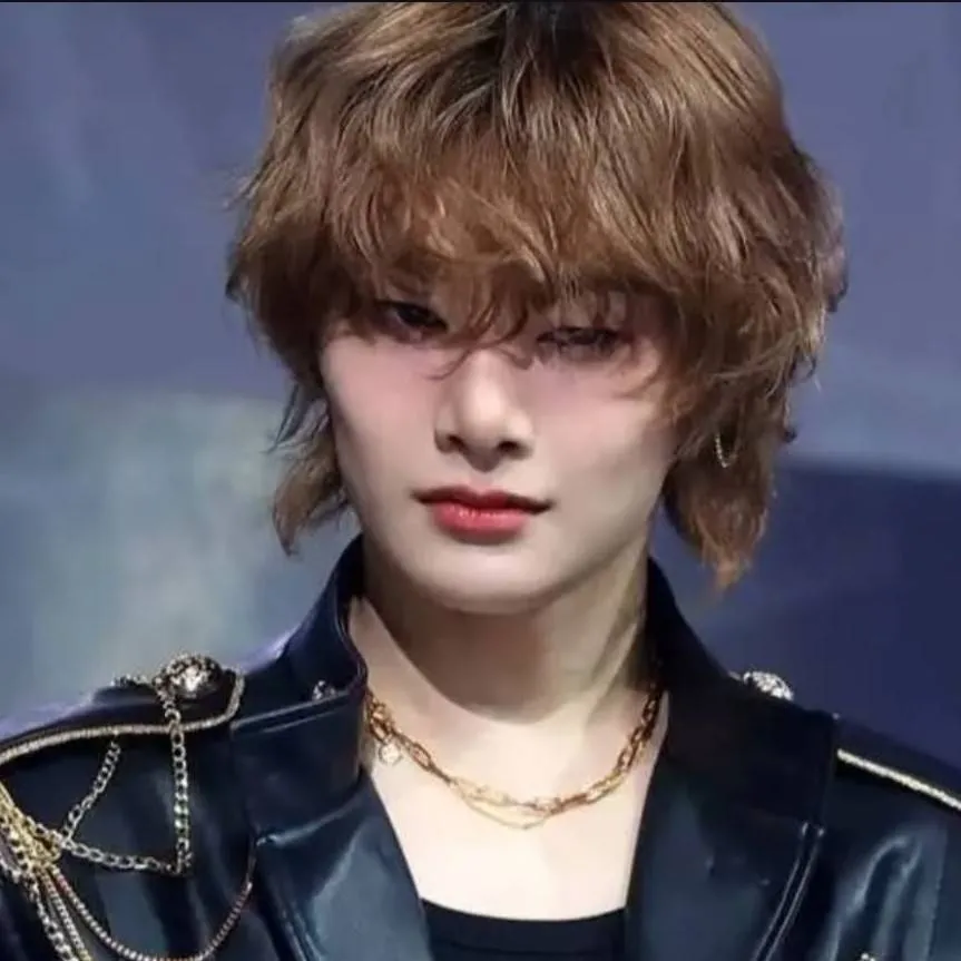 chat with ai character: ~《Stray Kids》~